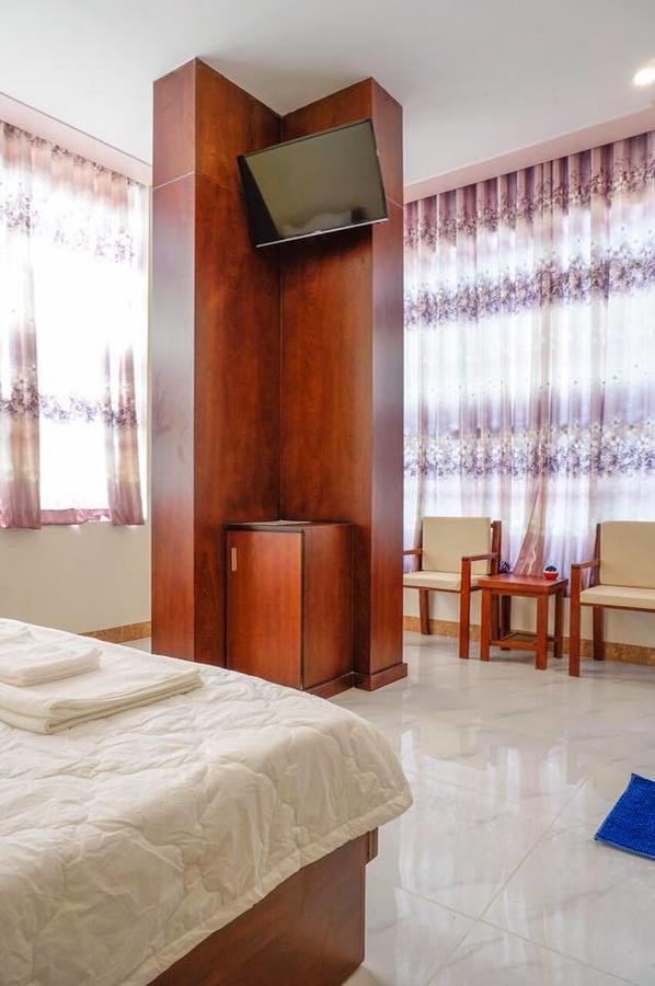 Hotel Tan Phu Lagi Buitenkant foto