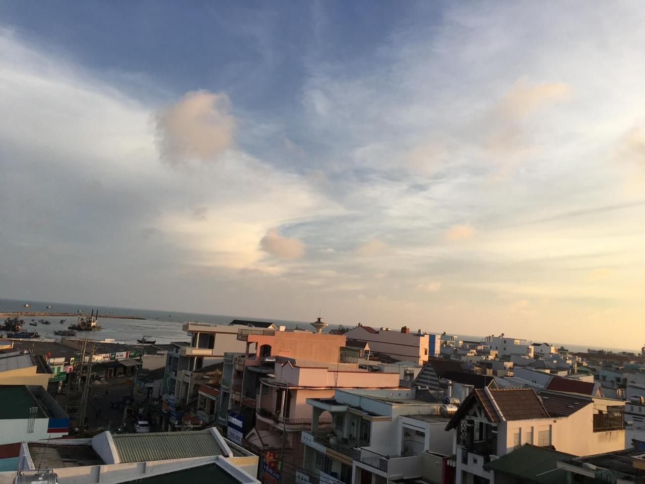 Hotel Tan Phu Lagi Buitenkant foto
