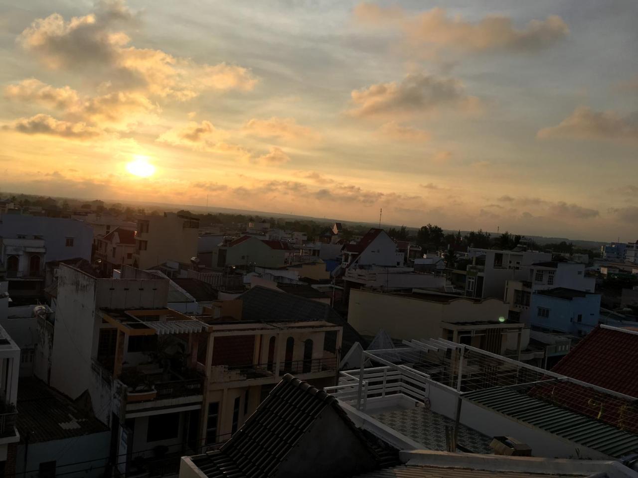 Hotel Tan Phu Lagi Buitenkant foto